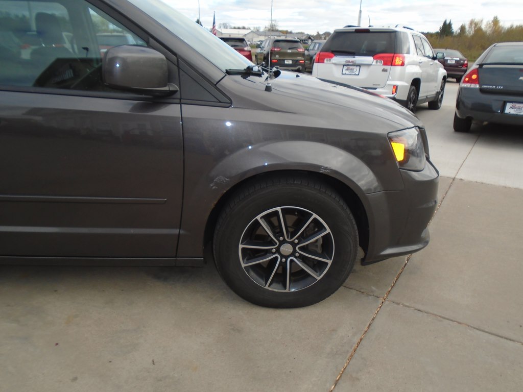 Photo 8 of this DODGE GRAND CARAVAN