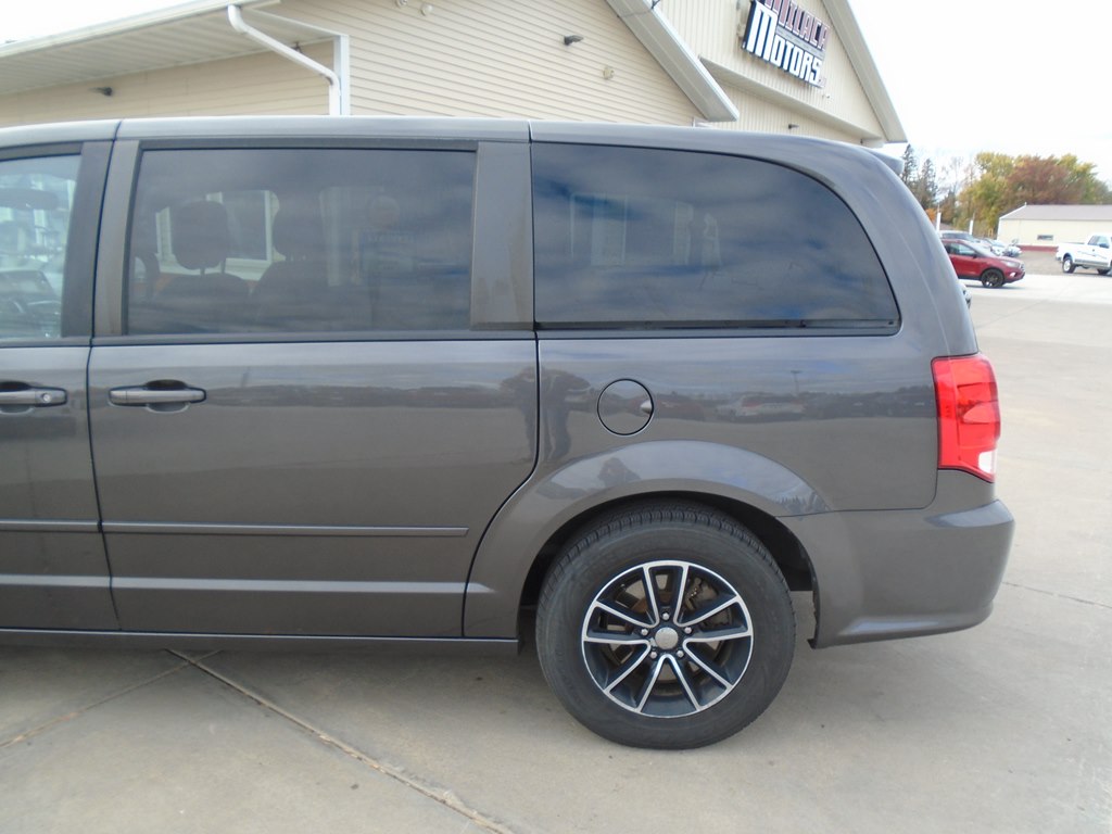 Photo 5 of this DODGE GRAND CARAVAN