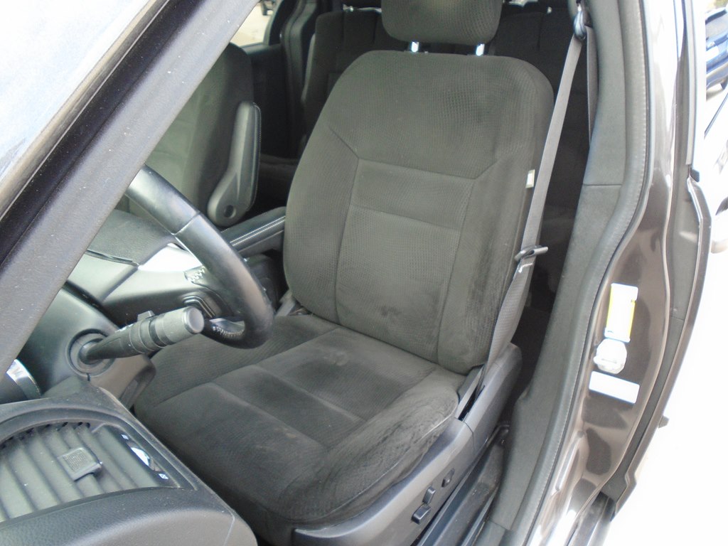 Photo 20 of this DODGE GRAND CARAVAN