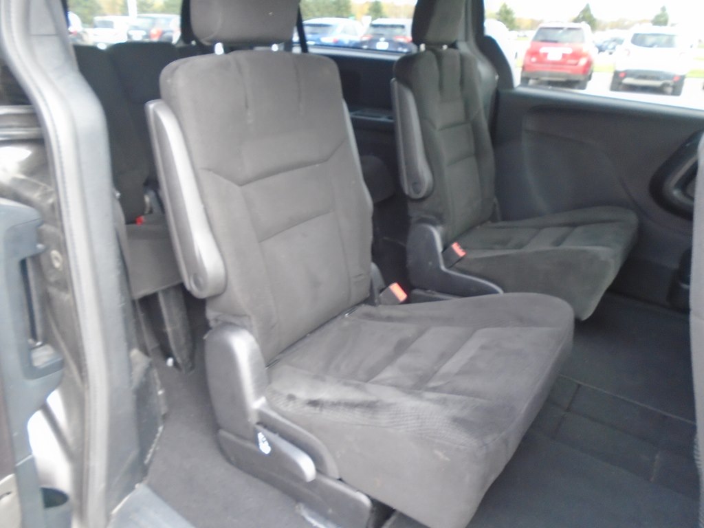 Photo 34 of this DODGE GRAND CARAVAN