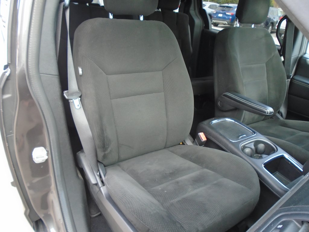 Photo 30 of this DODGE GRAND CARAVAN