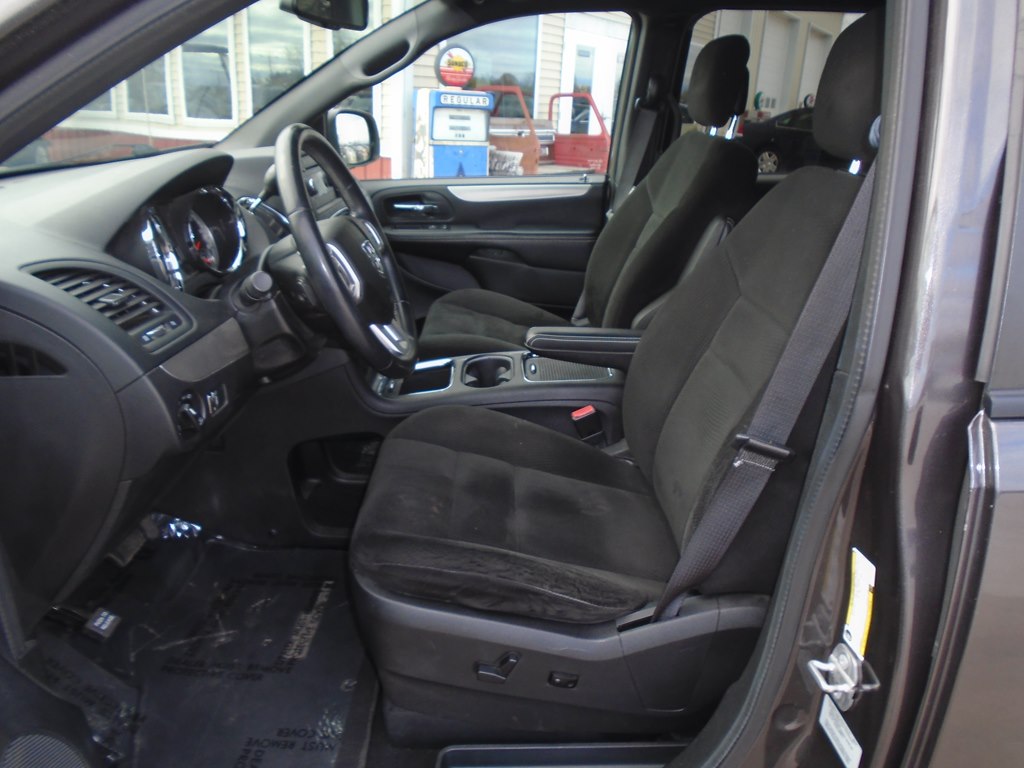 Photo 16 of this DODGE GRAND CARAVAN