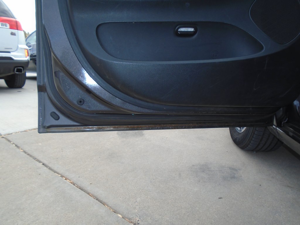 Photo 23 of this DODGE GRAND CARAVAN