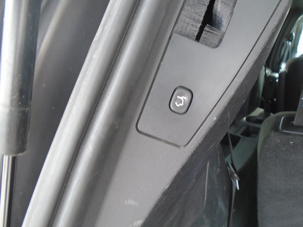 Photo 15 of this DODGE GRAND CARAVAN
