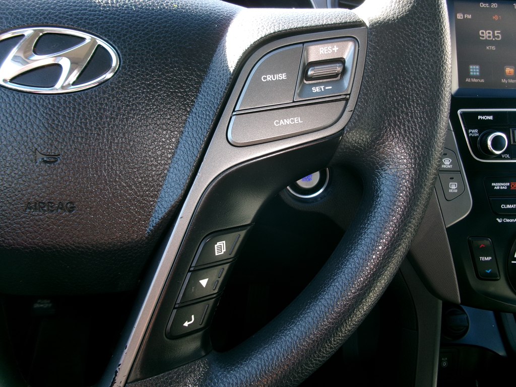 Photo 44 of this HYUNDAI SANTA FE SPORT
