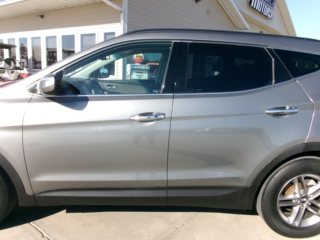 Photo 3 of this HYUNDAI SANTA FE SPORT