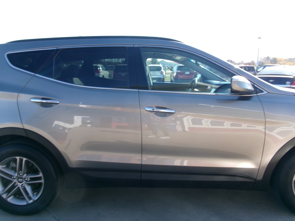 Photo 7 of this HYUNDAI SANTA FE SPORT