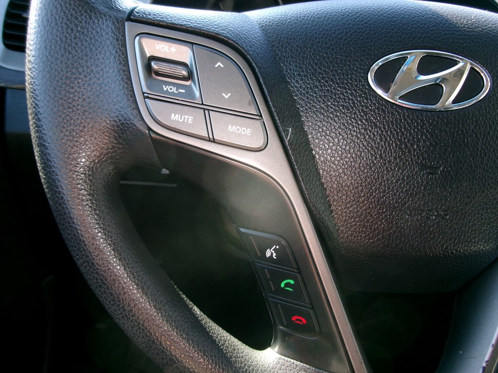 Photo 43 of this HYUNDAI SANTA FE SPORT