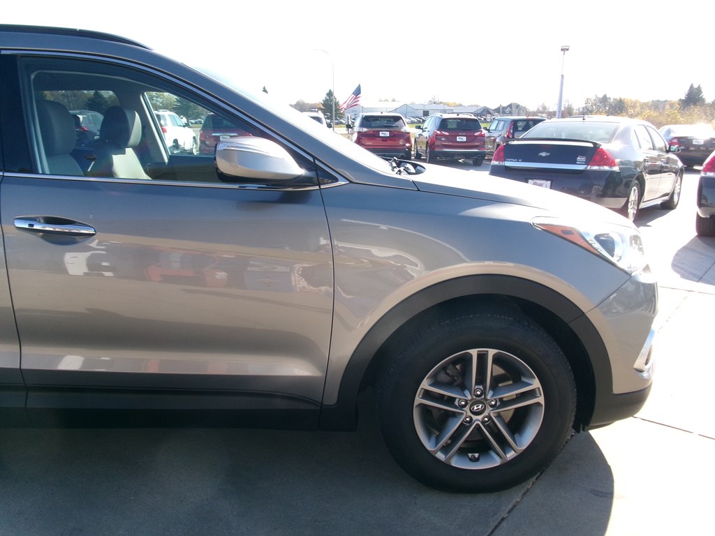 Photo 6 of this HYUNDAI SANTA FE SPORT