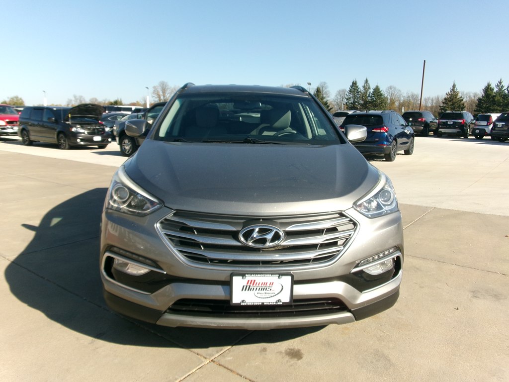 Photo 9 of this HYUNDAI SANTA FE SPORT
