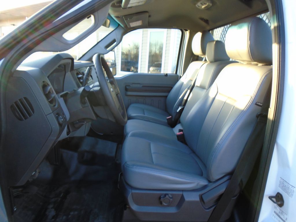 Photo 11 of this FORD F350