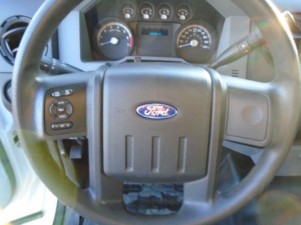 Photo 26 of this FORD F350