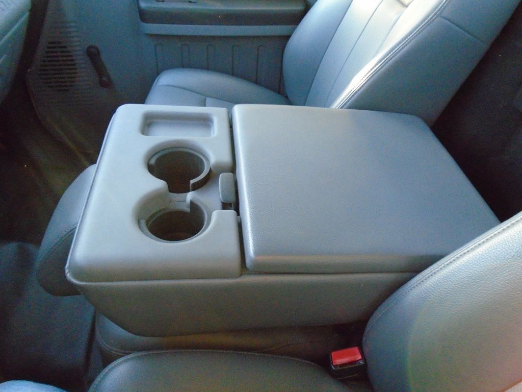Photo 33 of this FORD F350