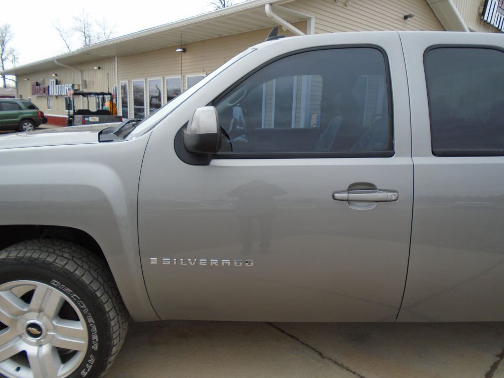 Photo 3 of this CHEVROLET SILVERADO 1500