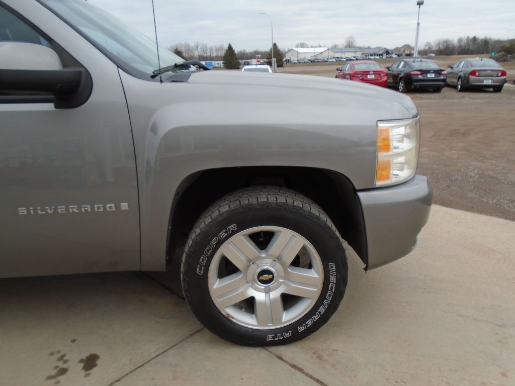 Photo 8 of this CHEVROLET SILVERADO 1500