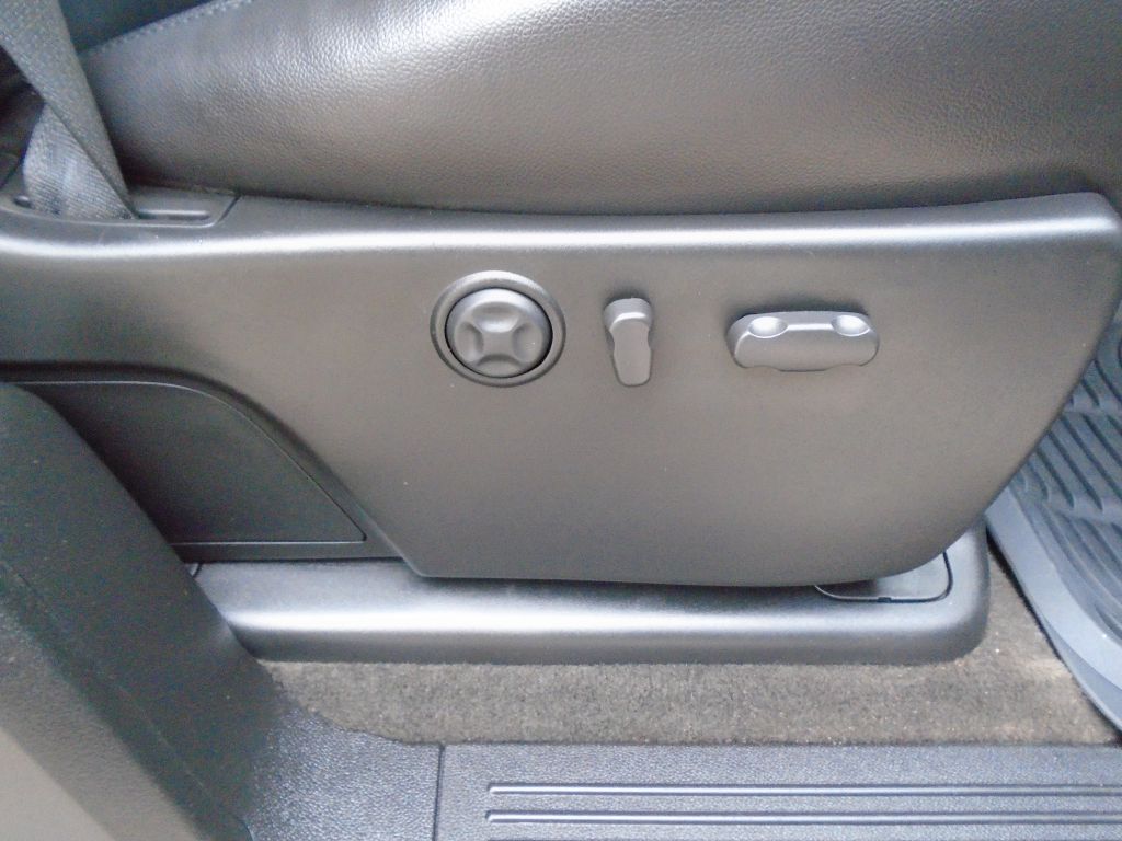 Photo 32 of this CHEVROLET SILVERADO 1500