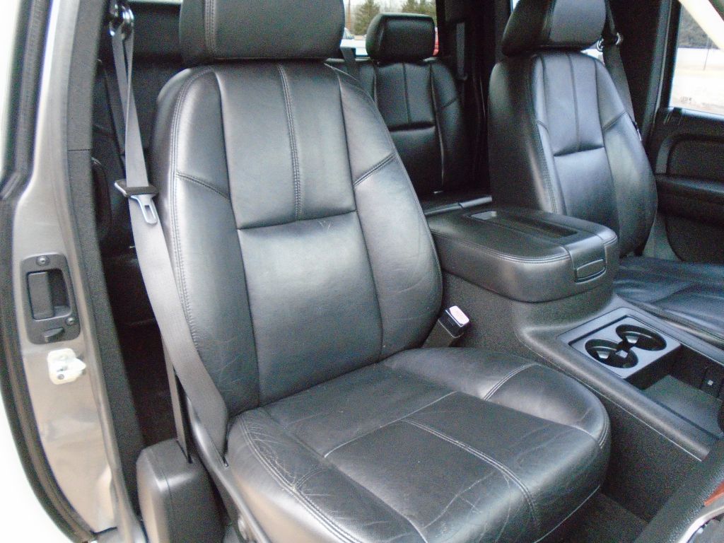 Photo 35 of this CHEVROLET SILVERADO 1500