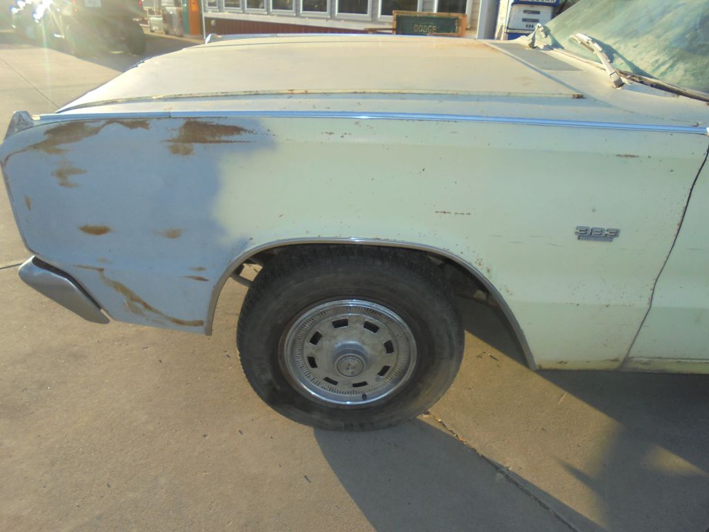 Photo 2 of this DODGE CHARGER