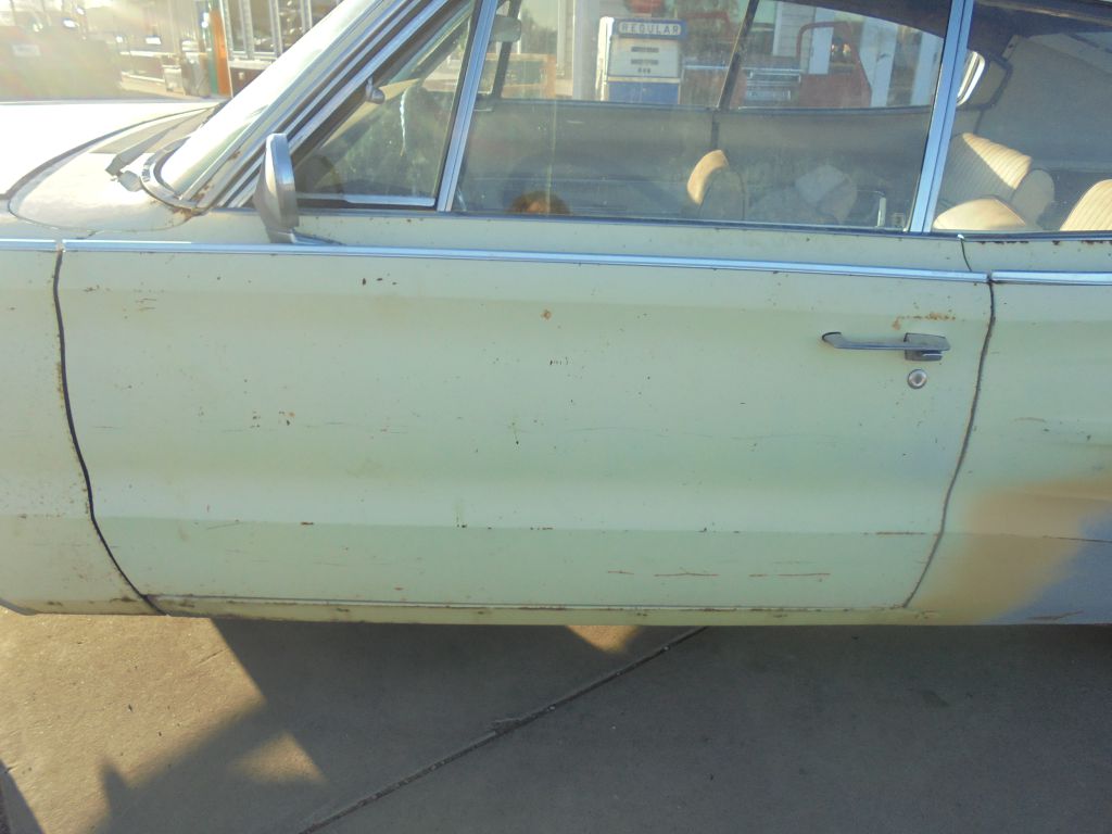Photo 3 of this DODGE CHARGER