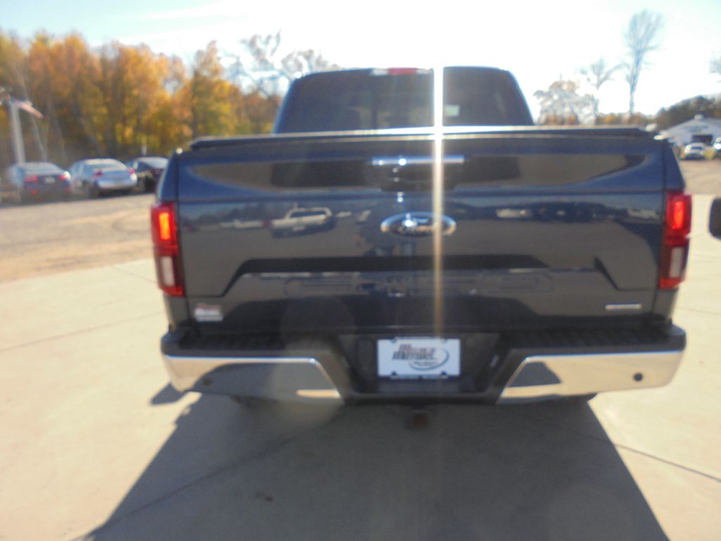 Photo 4 of this FORD F150