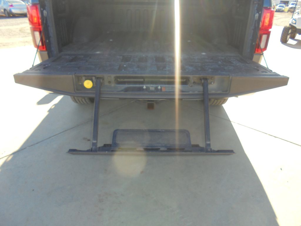 Photo 6 of this FORD F150