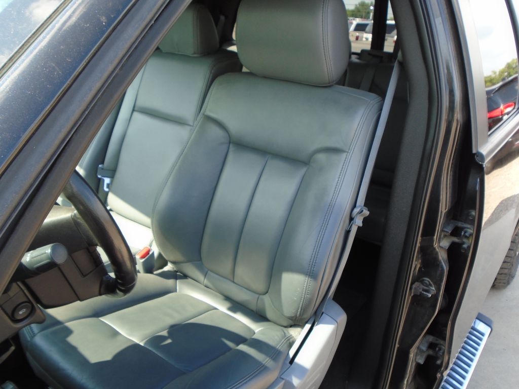 Photo 17 of this FORD F150