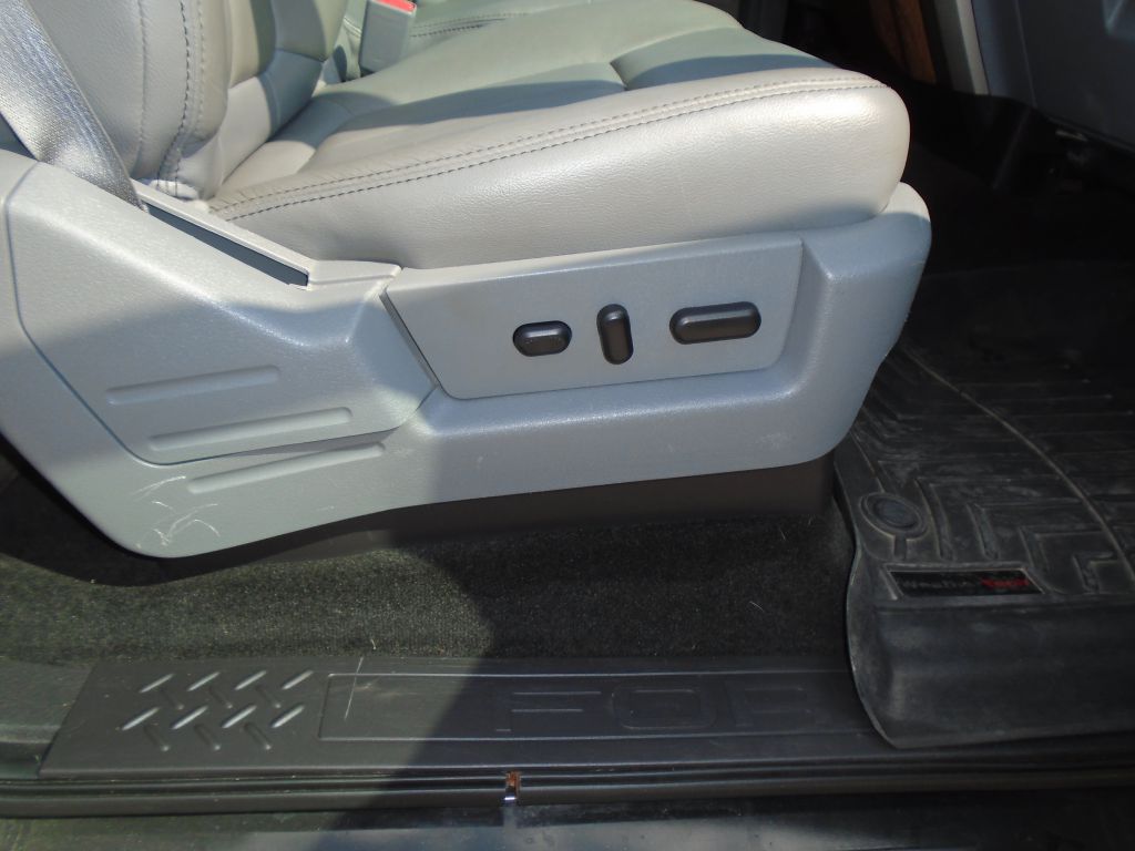 Photo 34 of this FORD F150