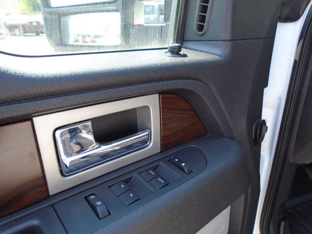 Photo 20 of this FORD F150