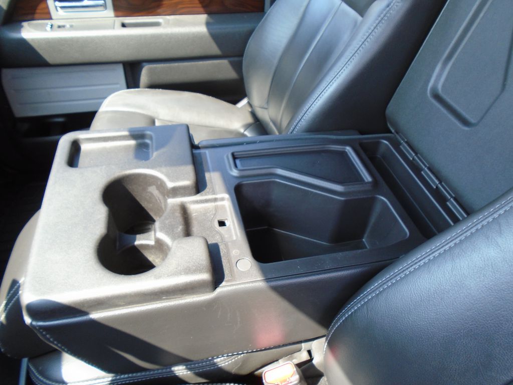 Photo 60 of this FORD F150