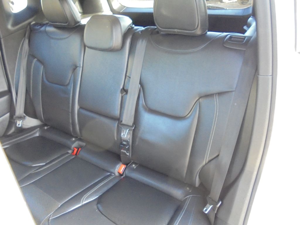 Photo 24 of this JEEP RENEGADE