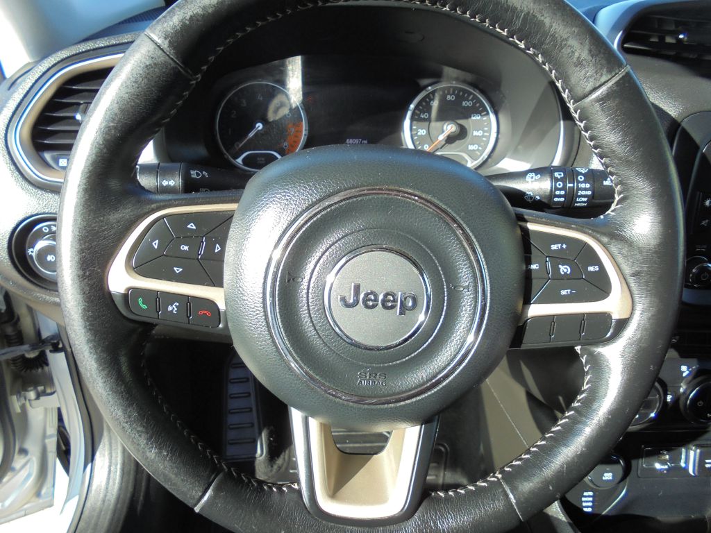 Photo 41 of this JEEP RENEGADE