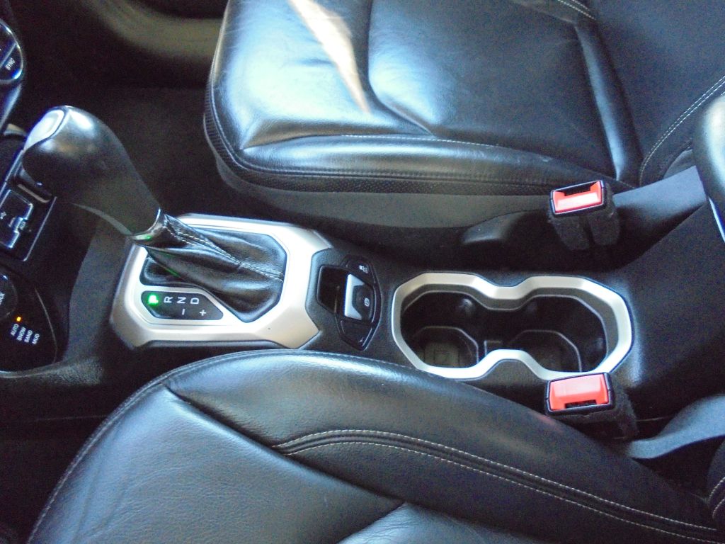 Photo 50 of this JEEP RENEGADE