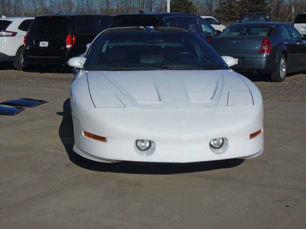 Photo 2 of this PONTIAC FIREBIRD