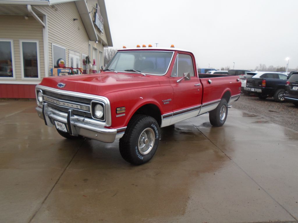 Photo 10 of this CHEVROLET K20