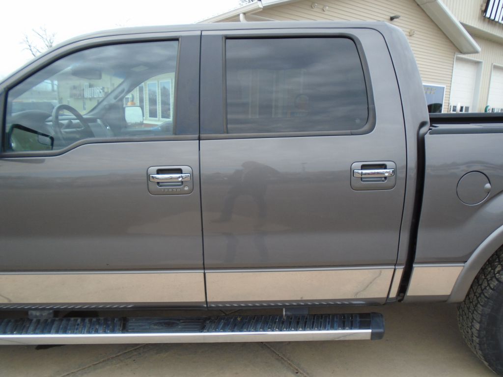 Photo 4 of this FORD F150