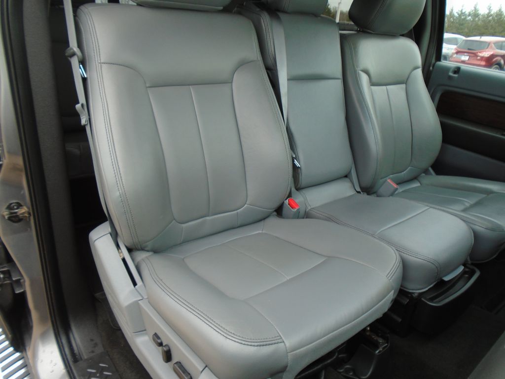 Photo 35 of this FORD F150