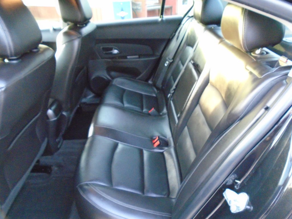 Photo 21 of this CHEVROLET CRUZE