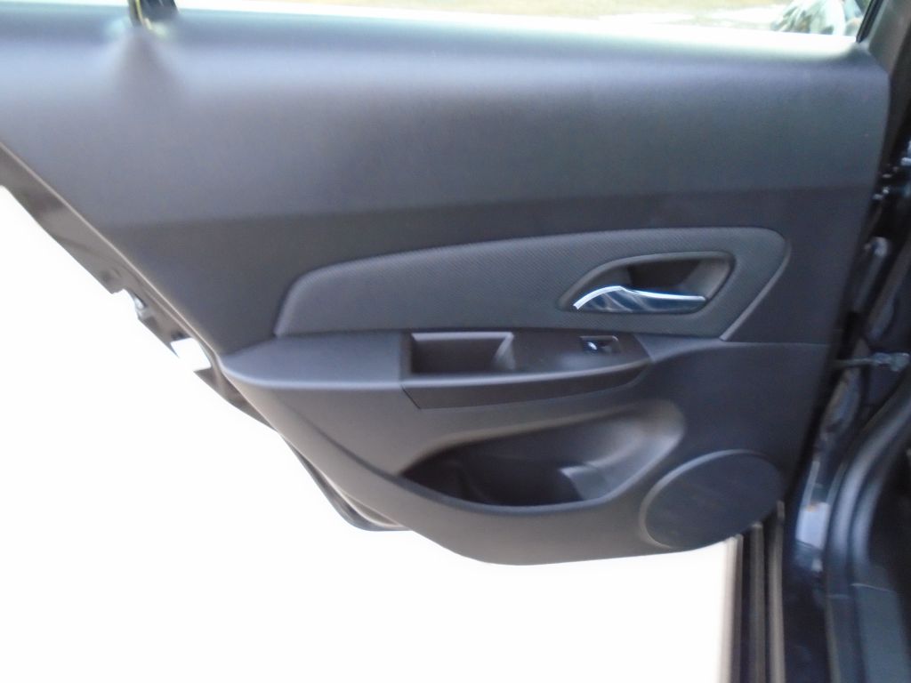 Photo 23 of this CHEVROLET CRUZE