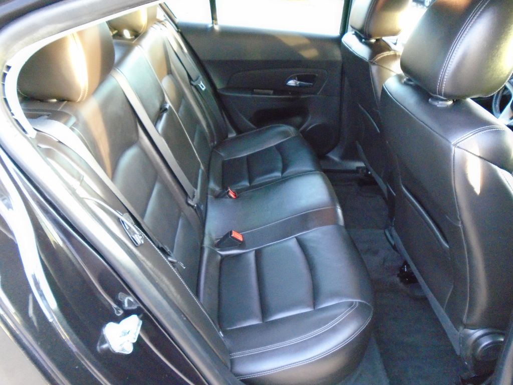 Photo 37 of this CHEVROLET CRUZE