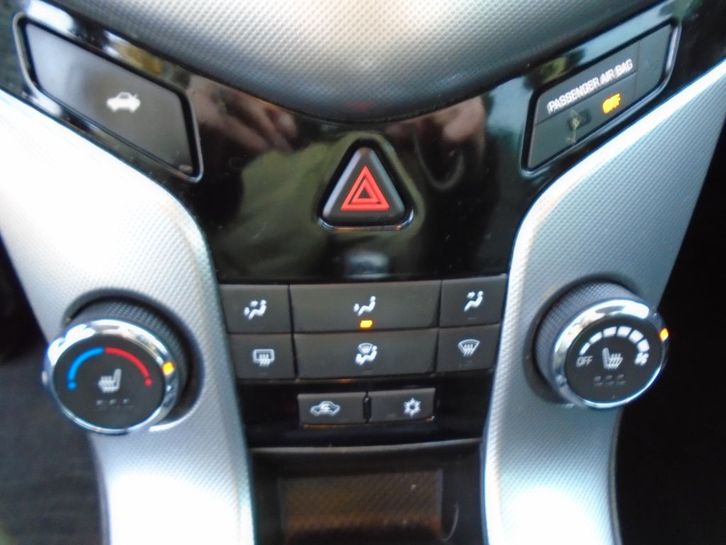 Photo 51 of this CHEVROLET CRUZE