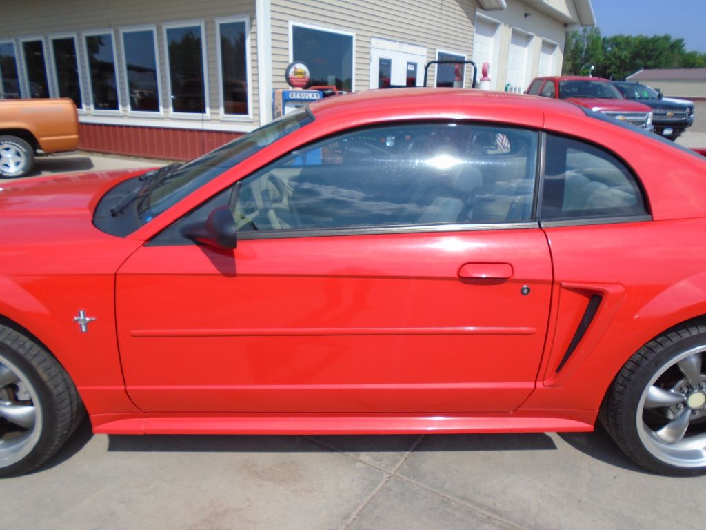 Photo 3 of this FORD MUSTANG