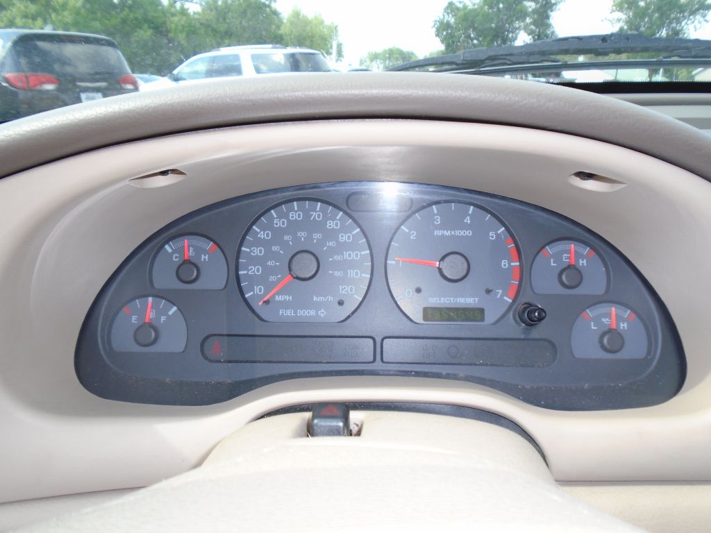 Photo 35 of this FORD MUSTANG