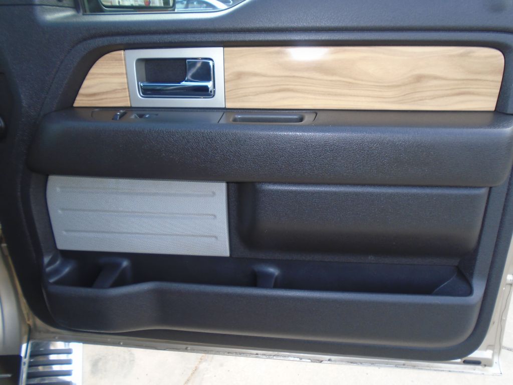 Photo 32 of this FORD F150