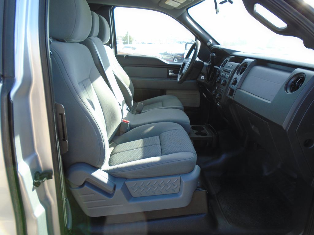 Photo 29 of this FORD F150