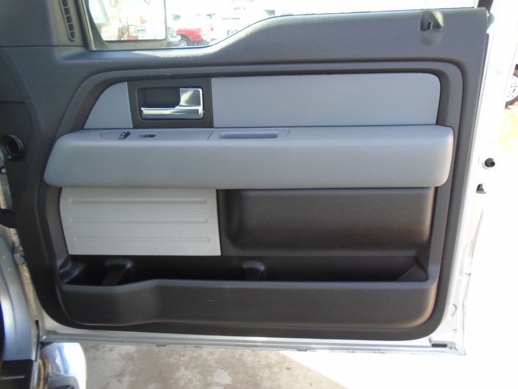 Photo 32 of this FORD F150