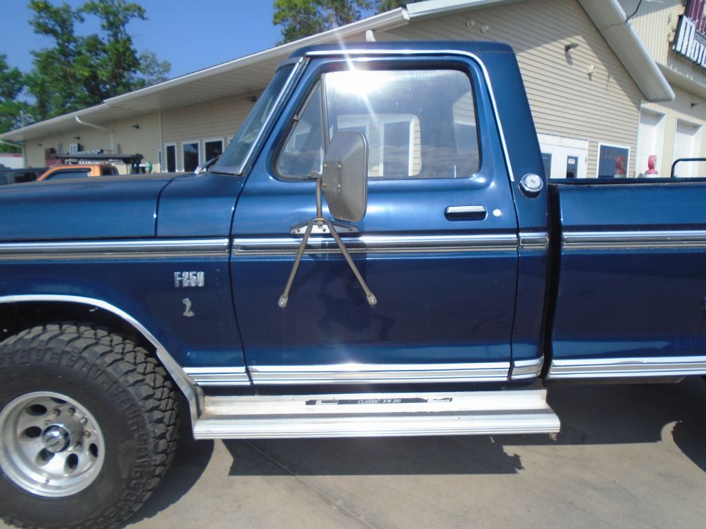 Photo 3 of this FORD F250
