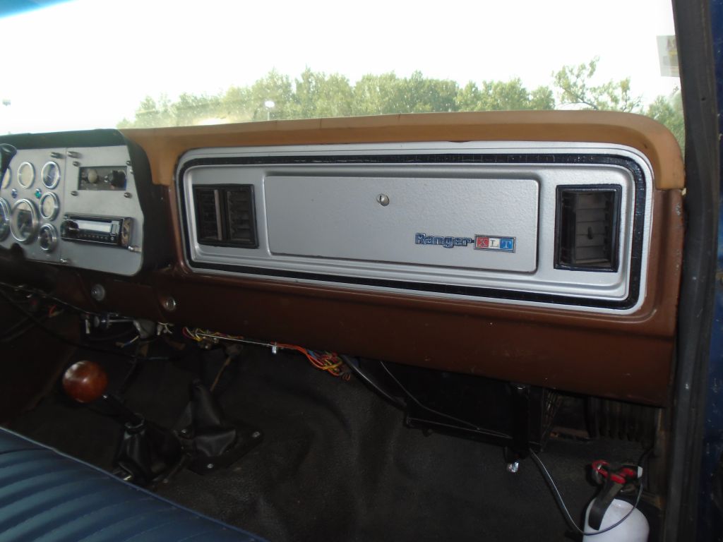 Photo 23 of this FORD F250