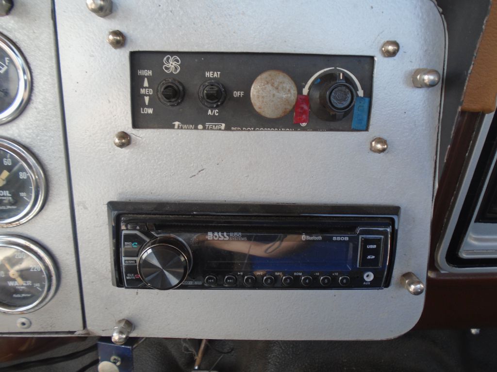 Photo 33 of this FORD F250
