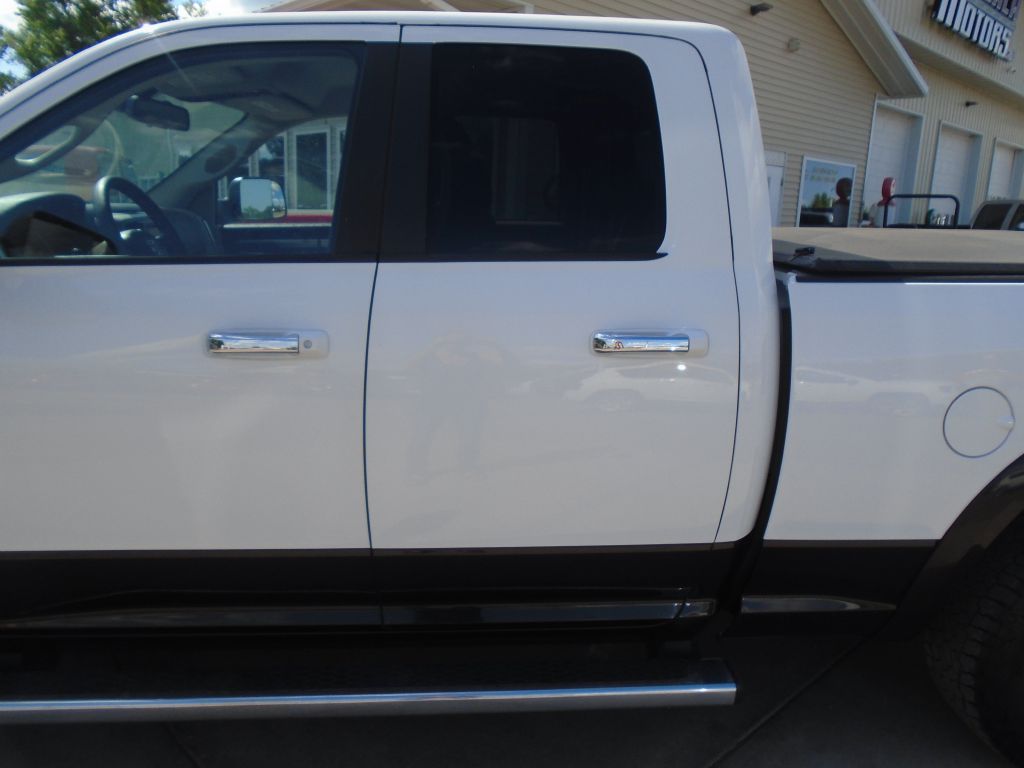 Photo 4 of this RAM 1500 SLT
