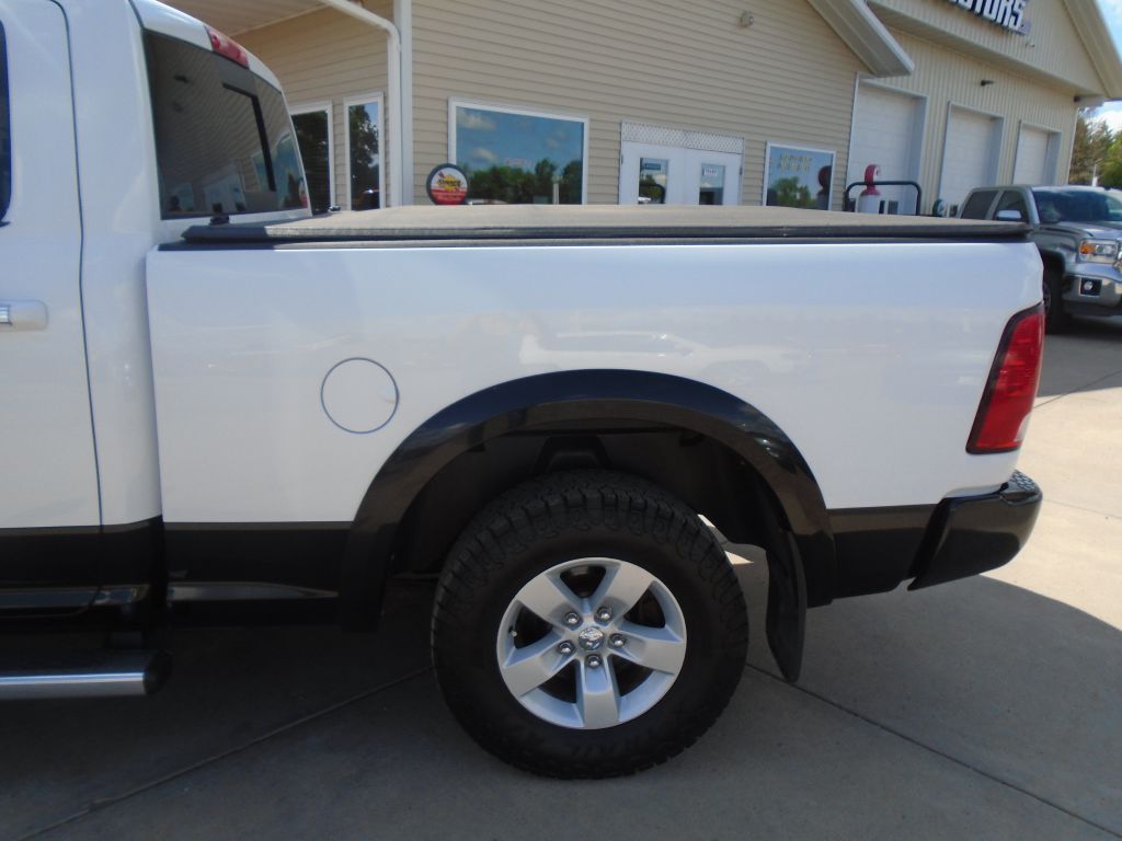 Photo 5 of this RAM 1500 SLT